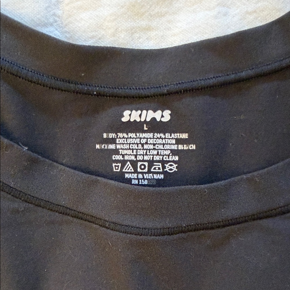 SKIMS Black Crewneck Short Sleeve Tee - Picture 2 of 3